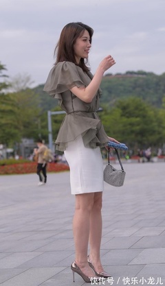 通勤穿什么鞋配裙子好看-第1张图片-ZBLOG