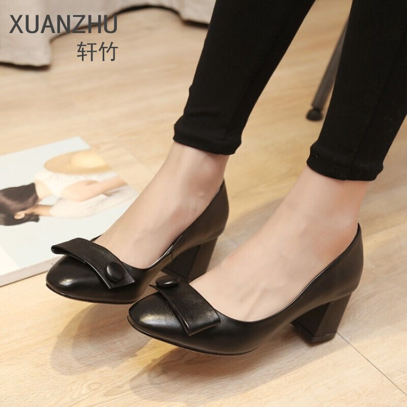 百搭通勤鞋-第1张图片-ZBLOG 百搭通勤鞋-第1张图片-ZBLOG